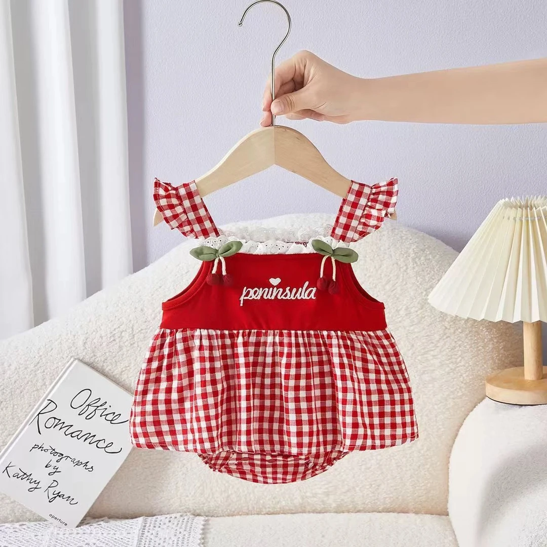 婴儿夏季连体衣女宝宝甜美红格子樱桃包屁衣吊带爬服洋气可爱