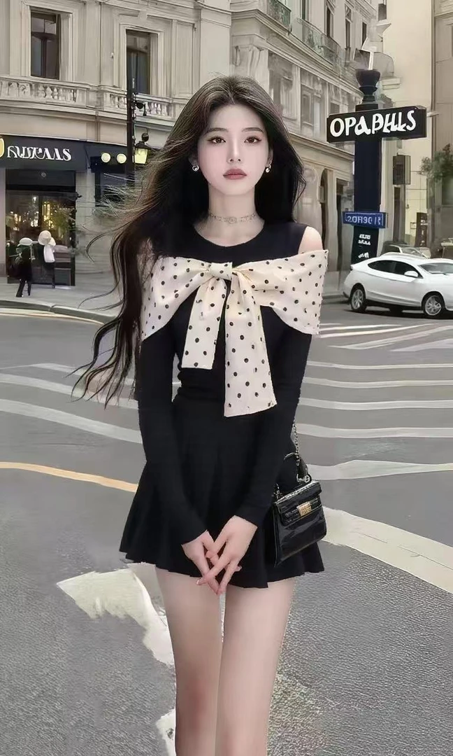 新款时尚休闲通勤风黑色圆领长袖收腰设计感连衣裙女气质显瘦女装