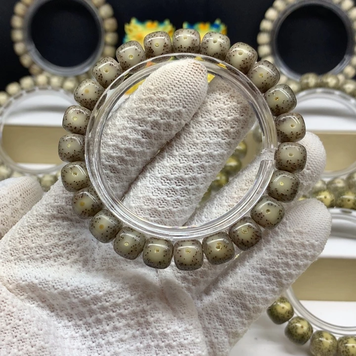 手串星月菩提29号 灰冰大眼睛10/9