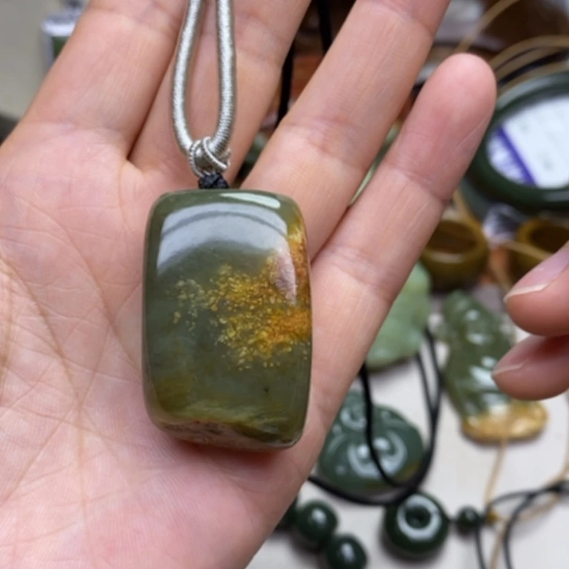 【闪购商品】和田玉未镶嵌挂件朋*