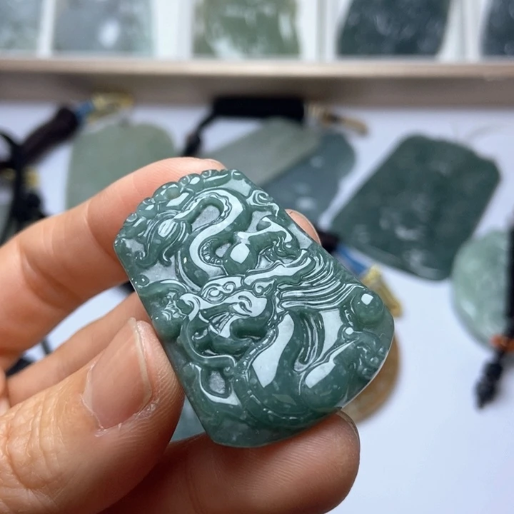 翡翠未镶嵌挂件翡翠