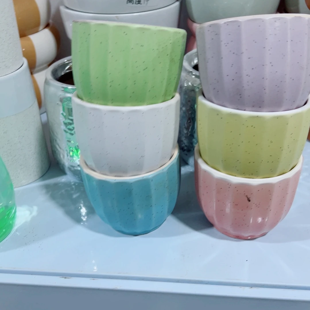 有孔，陶瓷花盆满10米包邮发货。