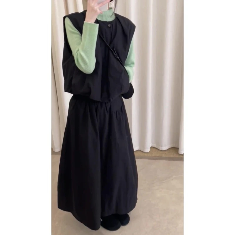 复古老钱风秋冬季新款潮款时髦绿色针织打底衫+马甲半身裙套装女