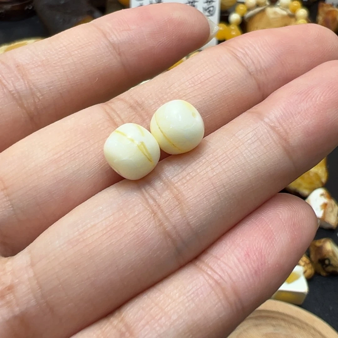 未镶嵌定制琥珀图**¥蜜蜡