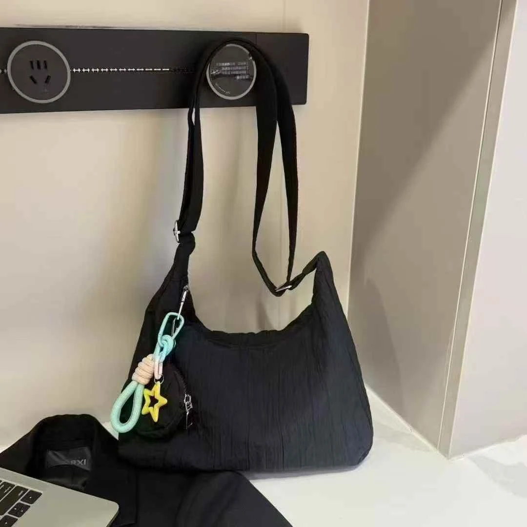 TY5【斜挎包】酷飒感潮牌大容量斜挎包（长32宽10高26）