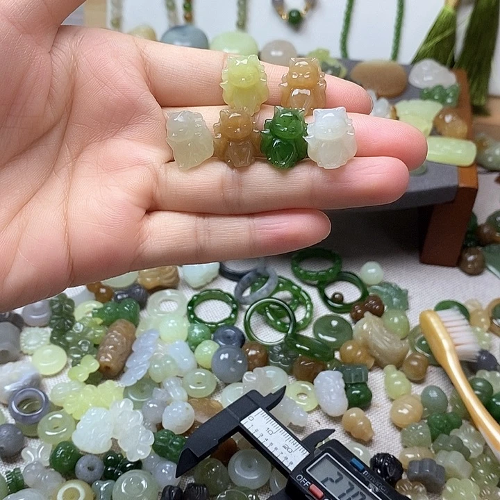 未镶嵌和田玉挂件98一个多样性发其一