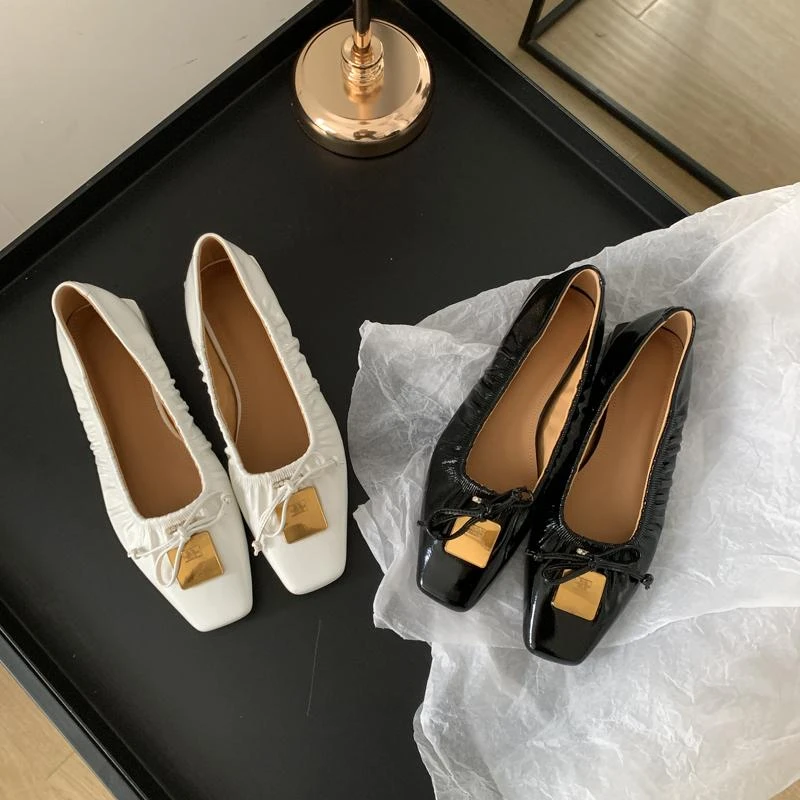 宋熙熙2025新款法式复古方头蝴蝶结中口单鞋女粗跟通勤百搭小皮鞋