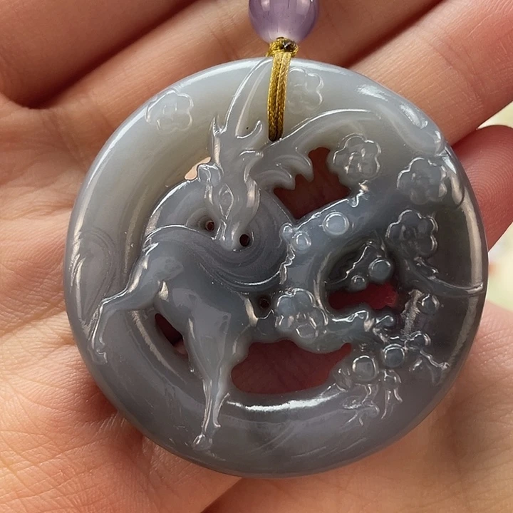 @***虹和田玉未镶嵌颈饰