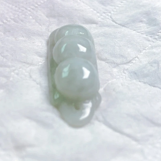 翡翠颈饰未镶嵌啵*?吊坠