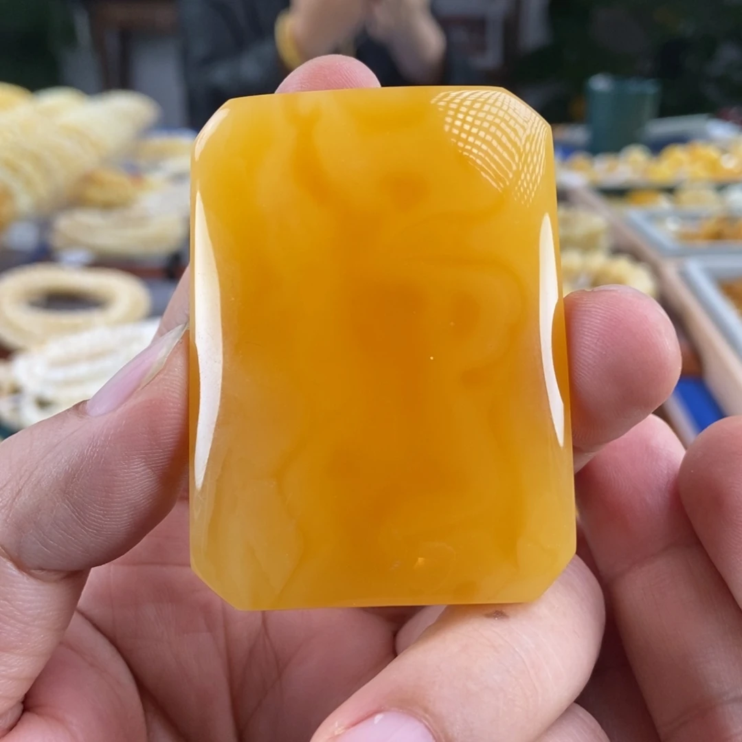 琥珀未镶嵌珠宝奇石鸡油红蜜蜡平安无事牌42.11