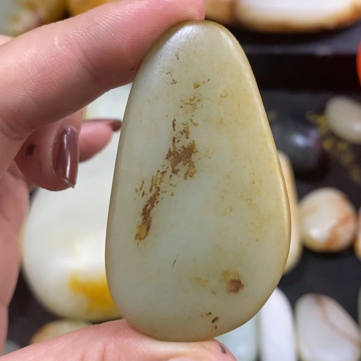 和田玉（糖玉）未镶嵌挂件