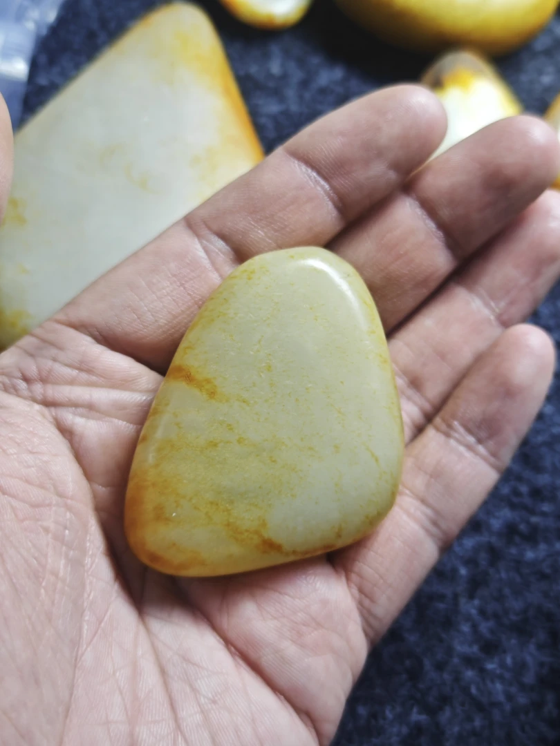 新疆和田玉精品吊坠挂件