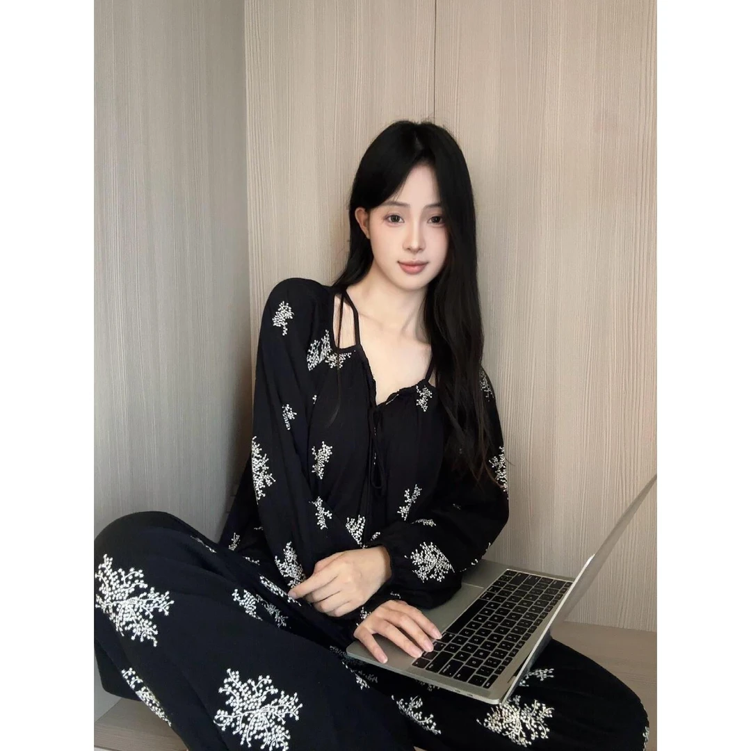 韩版洋气可外穿睡衣女款爆款2025新款秋季黑色长袖长款家居服套装