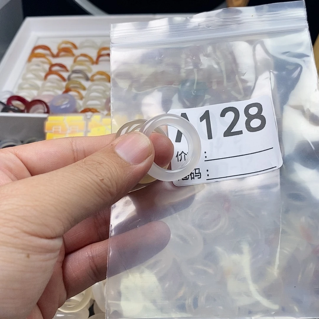 玛瑙/玉髓戒圈未镶嵌丫***儁