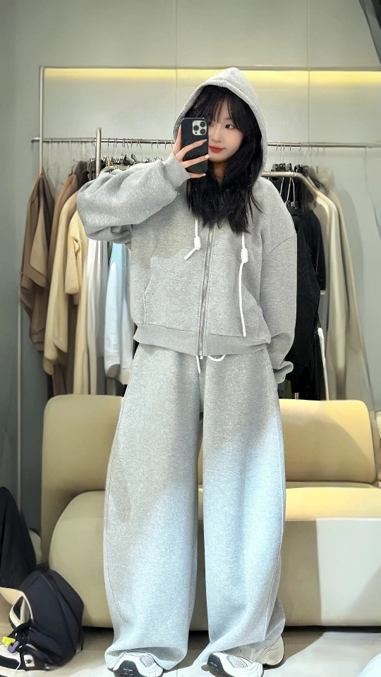 灰色休闲卫衣两件套