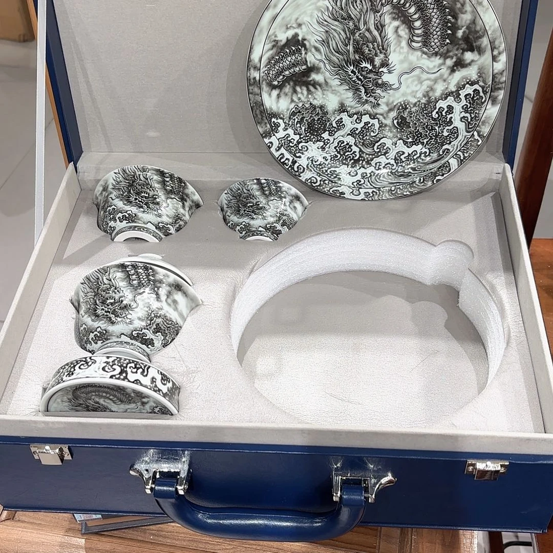 瓷片景德镇瓷器精品陈列