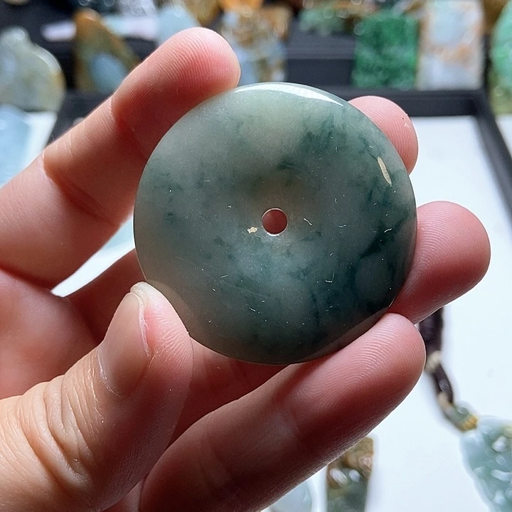 翡翠未镶嵌颈饰翡翠a货