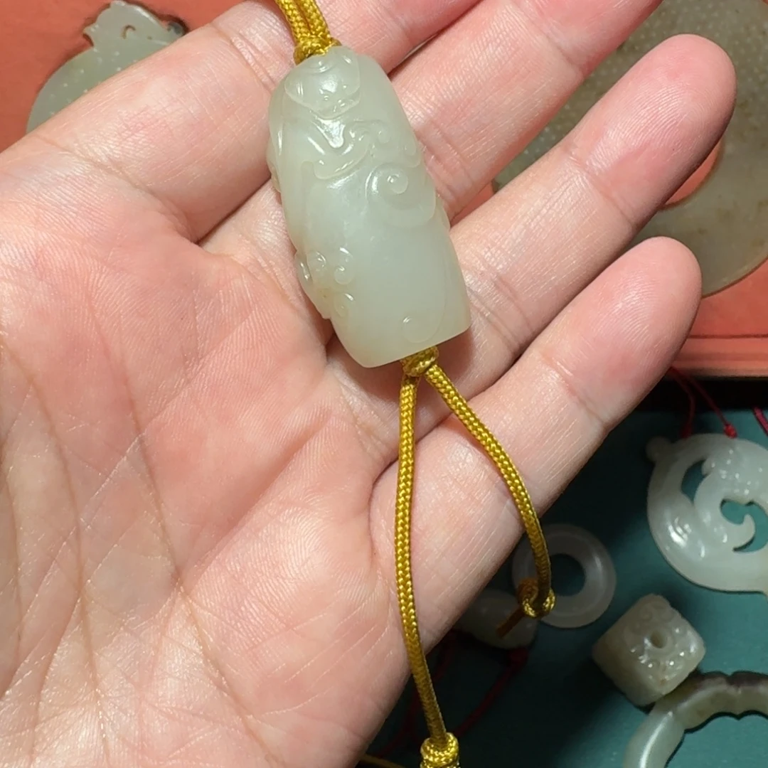 侘***霁颈饰未镶嵌和田玉