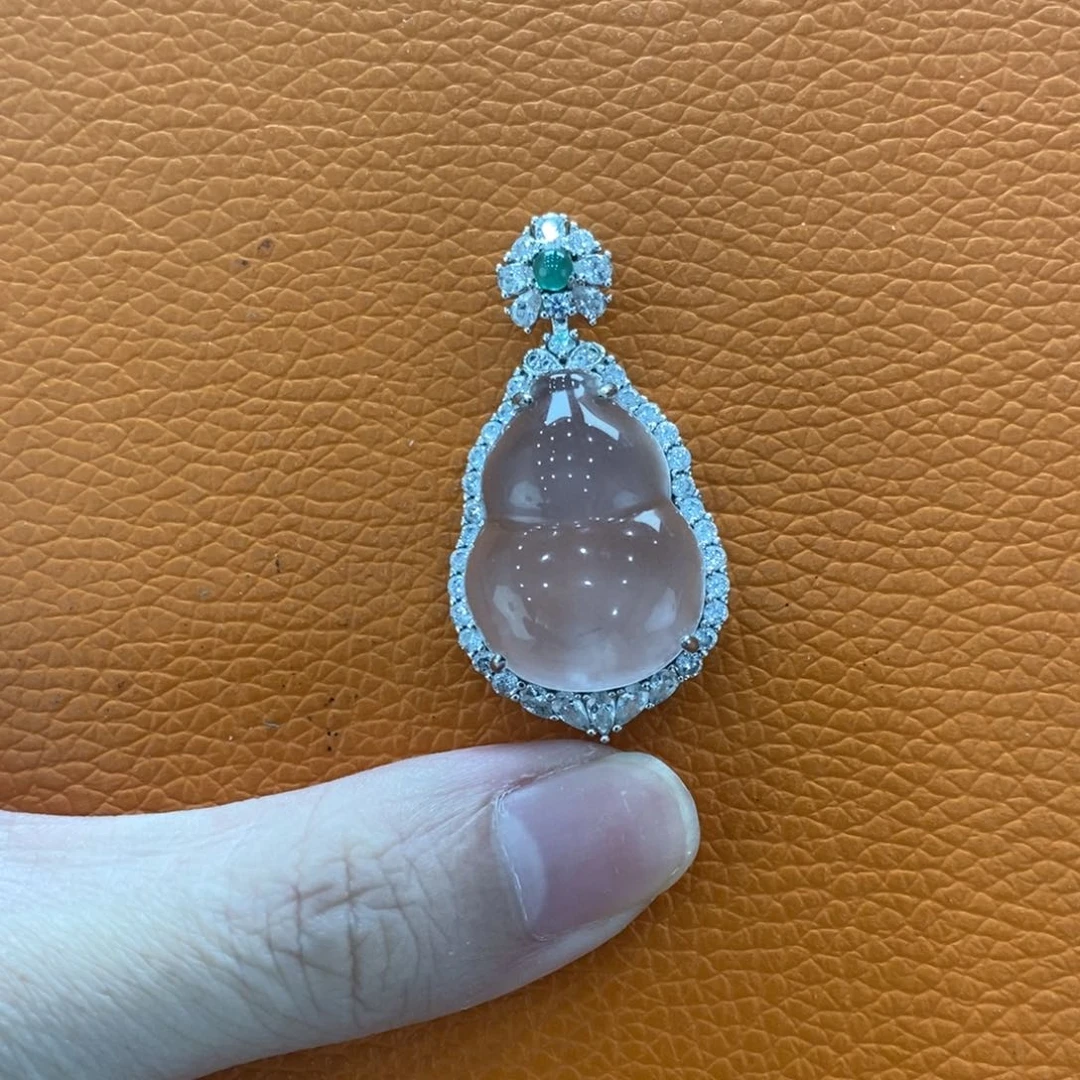 石英质玉吊坠(赠链)合金j****e