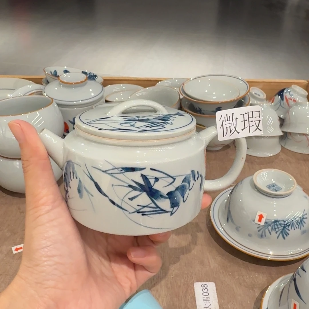 釉下手绘茶具微瑕