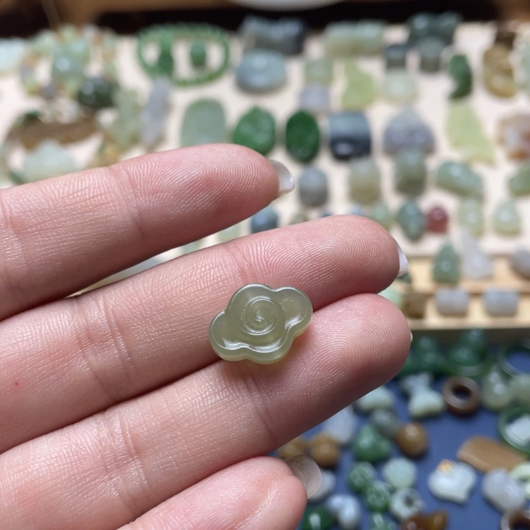 恚***)和田玉足银镶嵌吊坠(不含链)