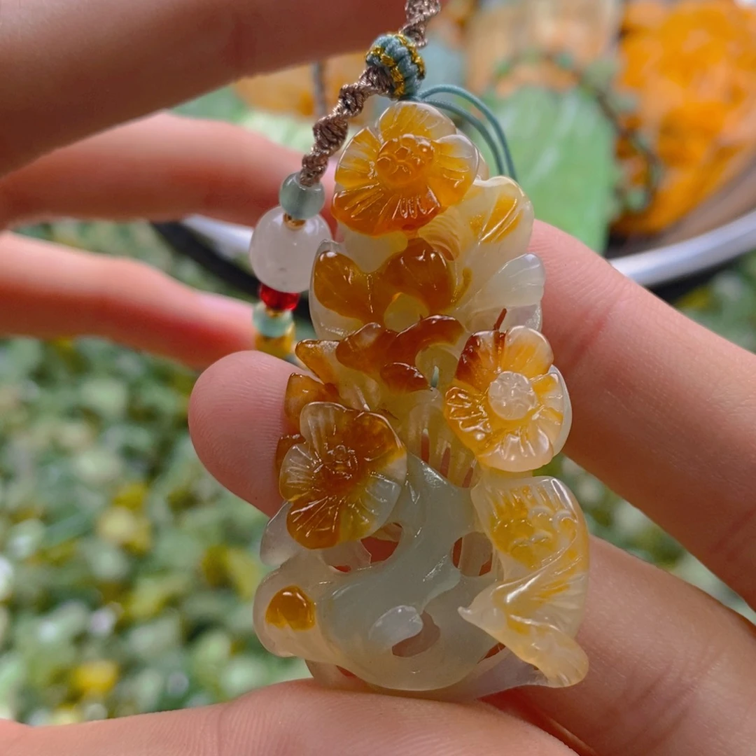 蛇纹石玉吊坠未镶嵌