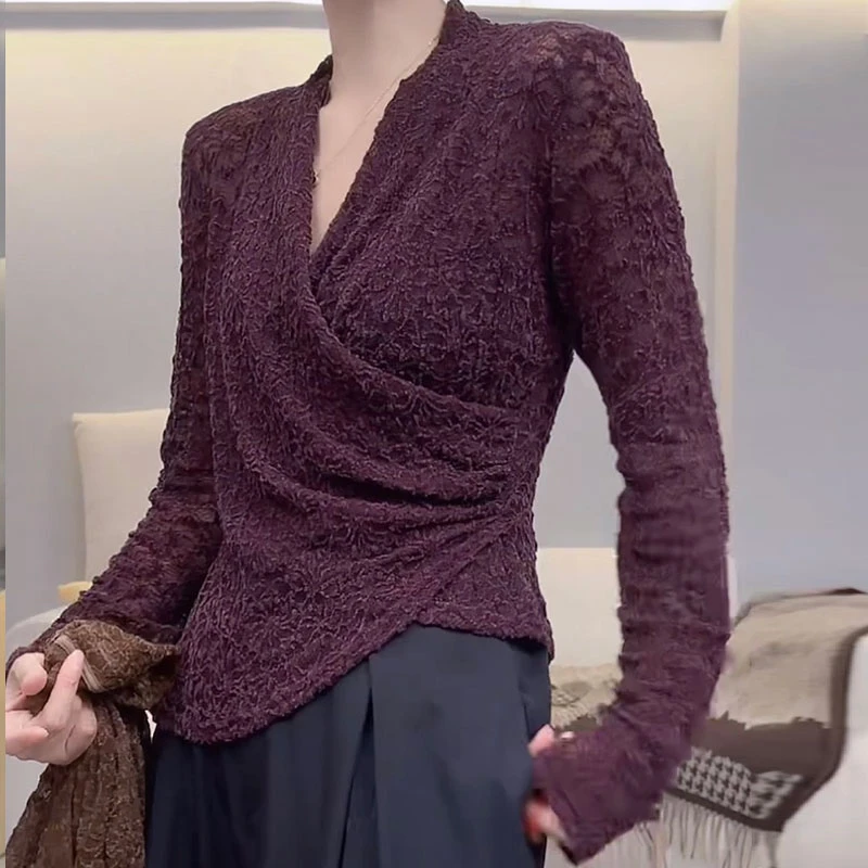 高级感穿搭洋气长袖T恤女内搭2025秋季新款交叉领洋气质显瘦上衣