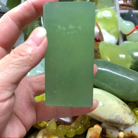 蛇纹石玉未镶嵌手把件