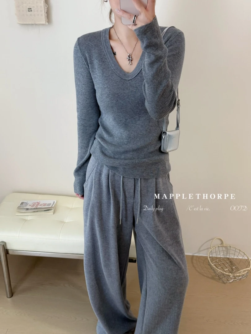 秋冬U领纯色毛衫长袖套头针织打底衫女修身百搭显瘦内搭女鹅蛋领