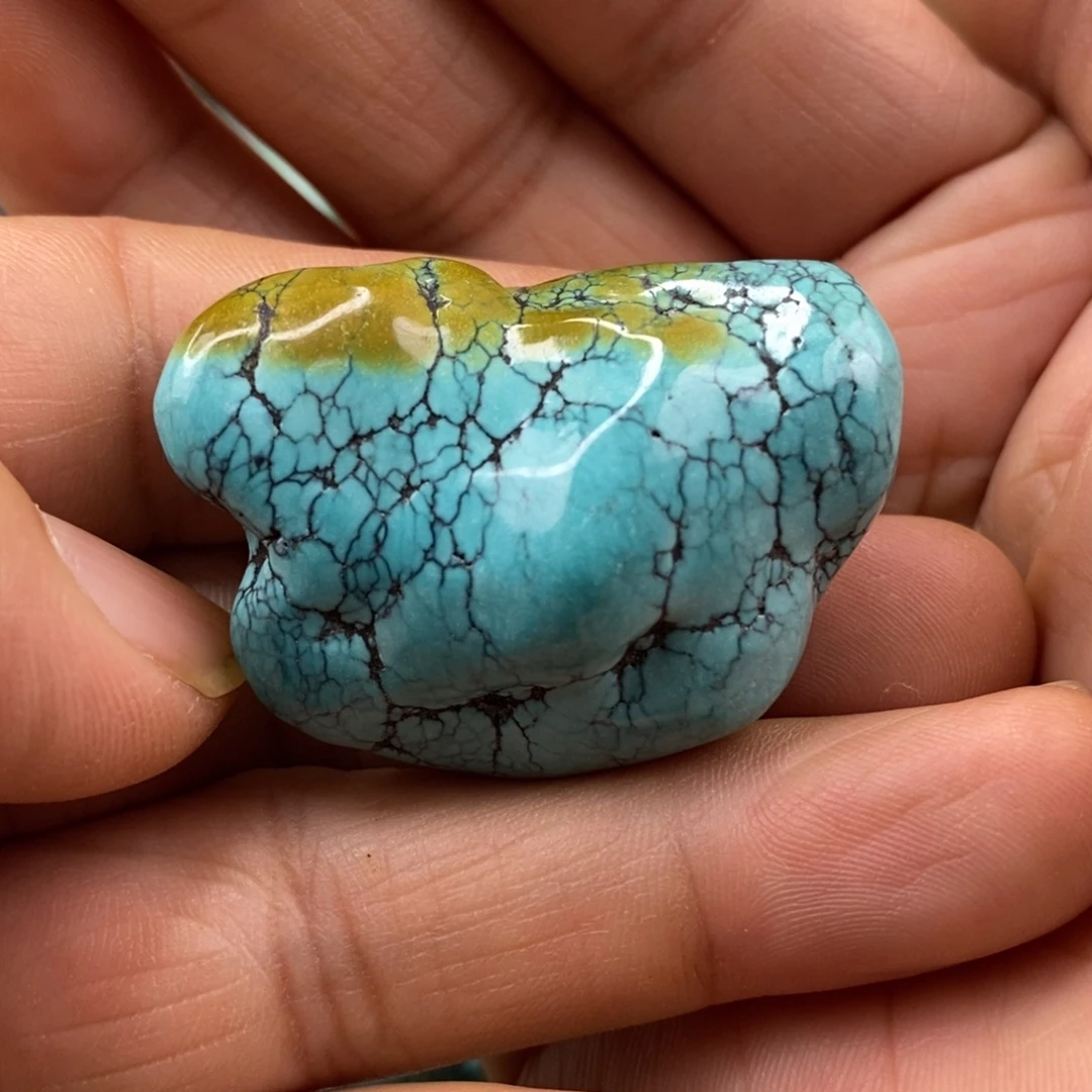 绿松石未镶嵌珠宝奇石