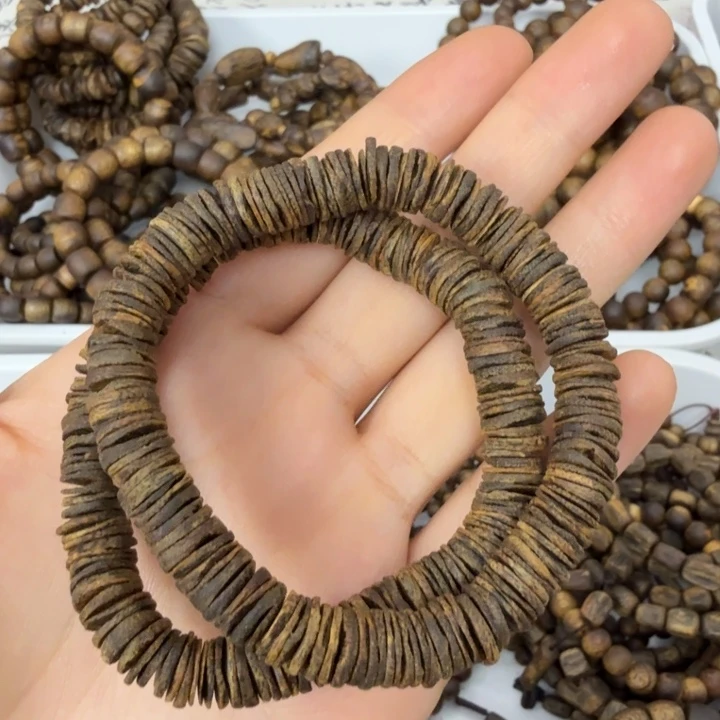 手串沉香乌身圆叶老白棋药片沉水卡八多样性发其一