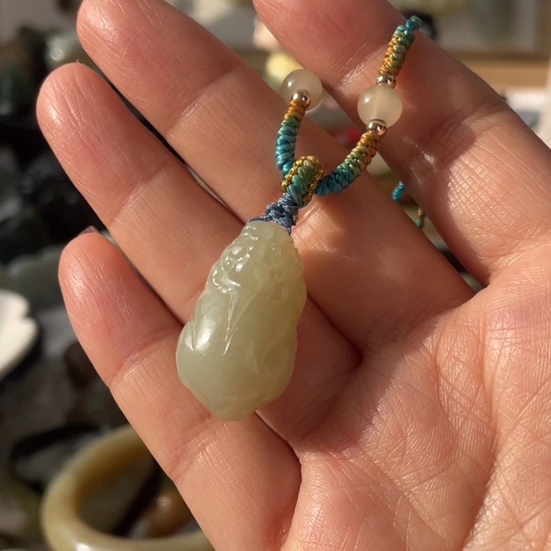 和田玉未镶嵌颈饰貔貅