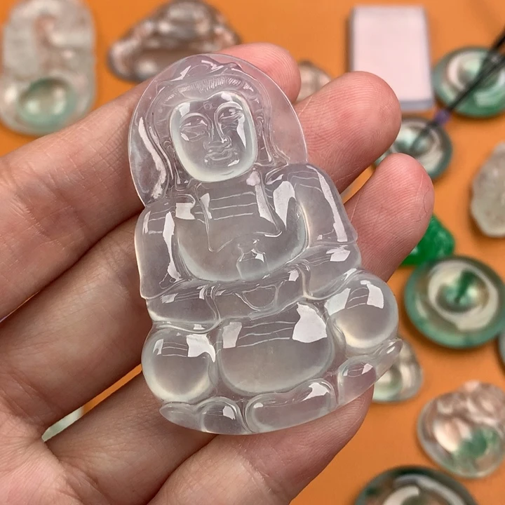 翡翠挂件未镶嵌…