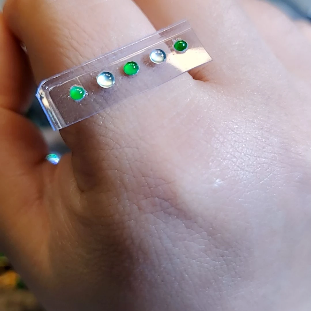 【闪购商品】翡翠戒指未镶嵌双色蛋面