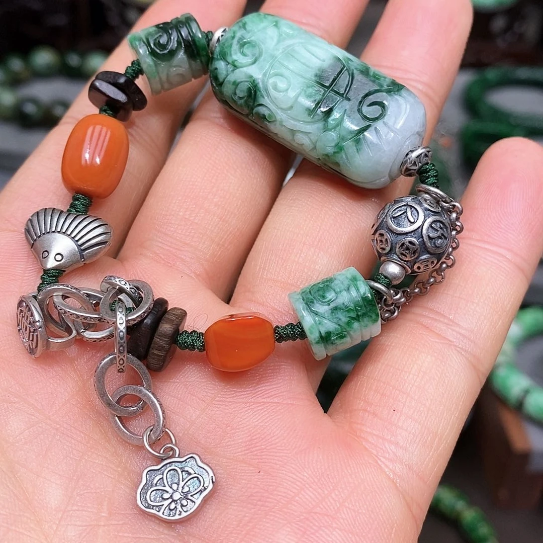 未镶嵌手链翡翠漂亮美眉也