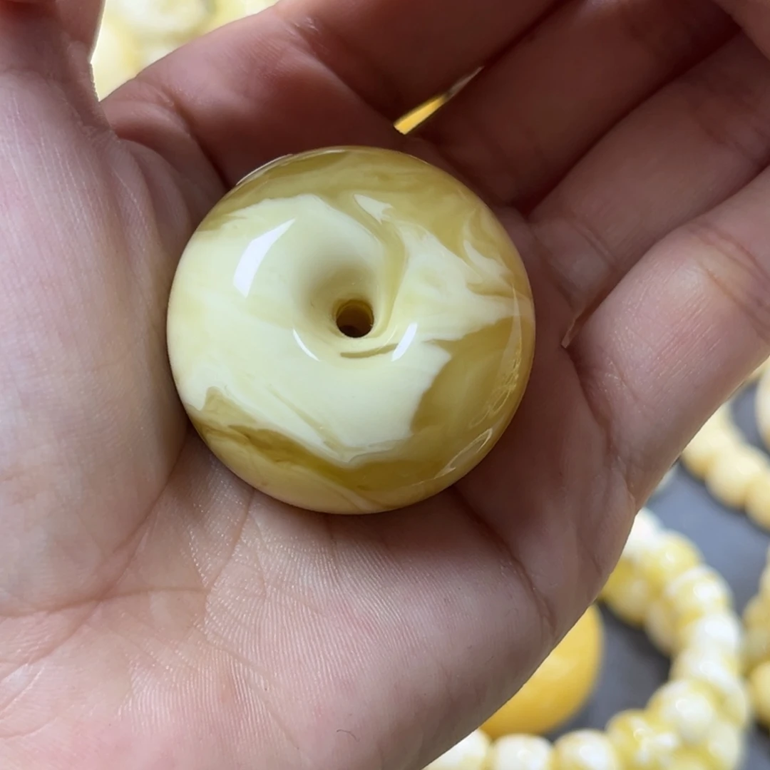 手串琥珀未镶嵌平安扣