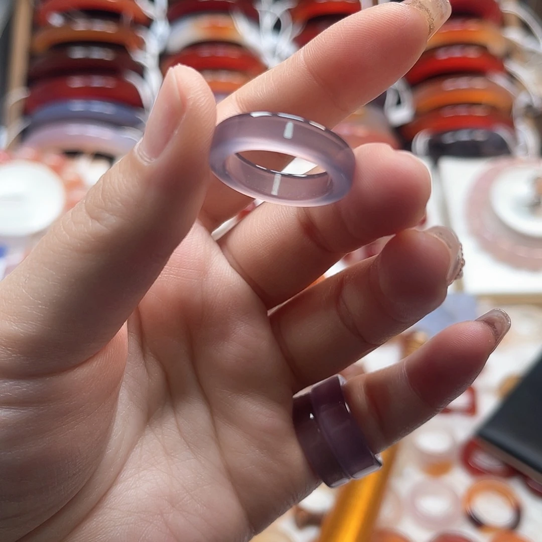 玛瑙/玉髓手镯未镶嵌哈****塔