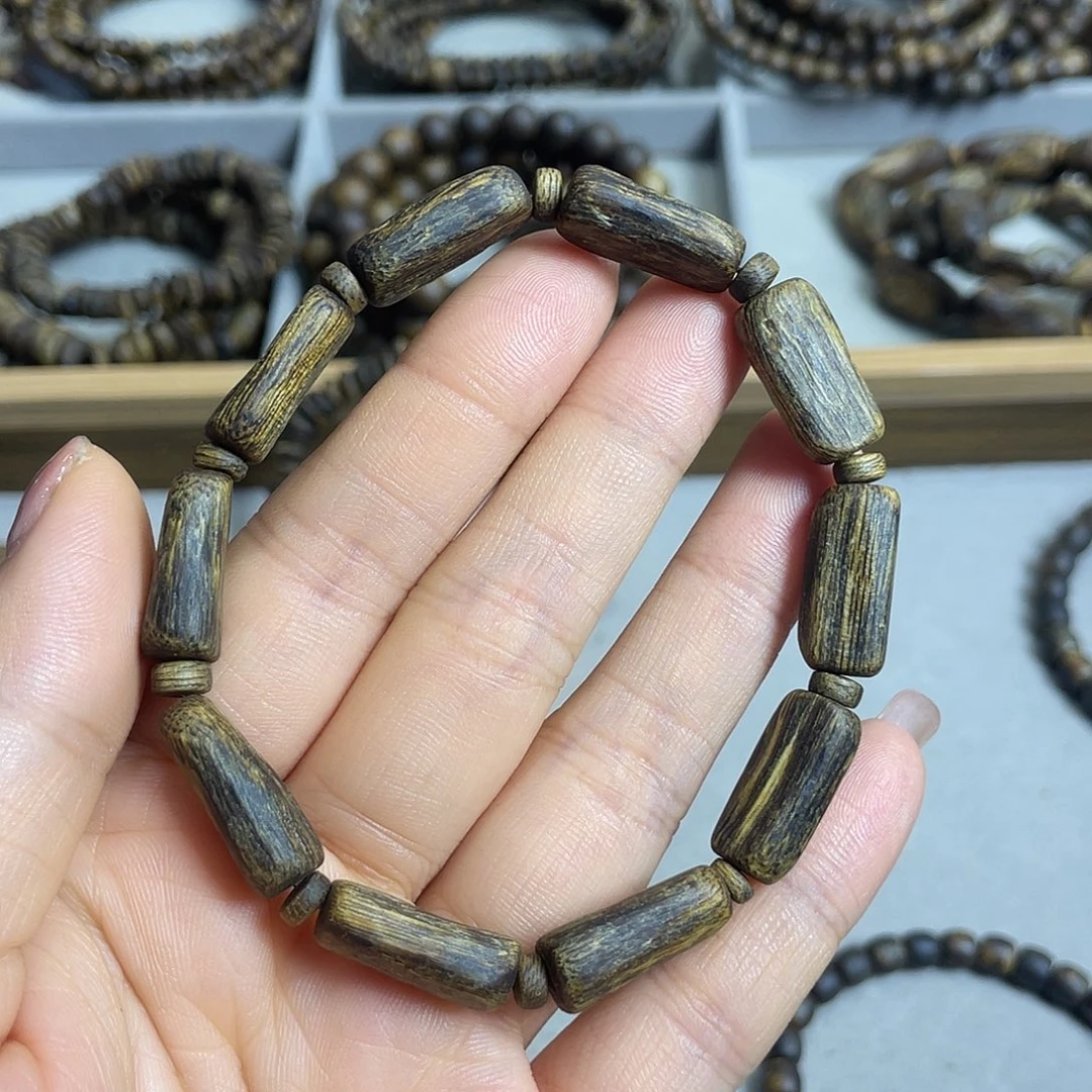 沉香碎屑沉香棋楠沉香老料树心油沉水级花香蜜香