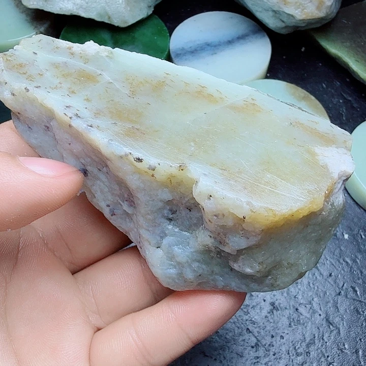 未镶嵌和田玉（糖玉）珠宝奇石