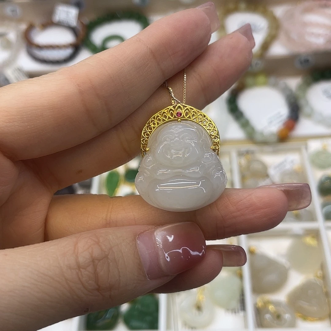 和田玉18K金镶嵌吊坠(赠链)