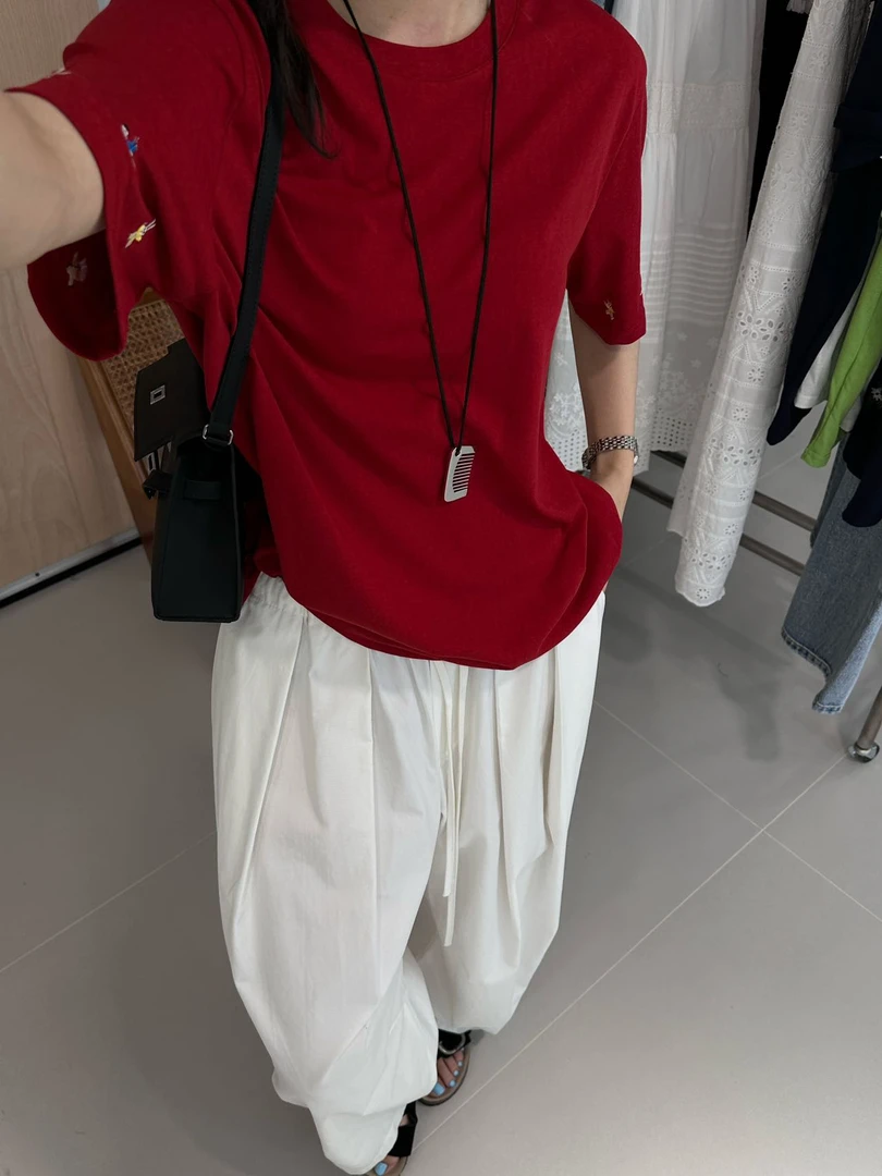 〔ONE袖口刺绣小兔〕韩版袖口刺绣兔子宽松圆领短袖T