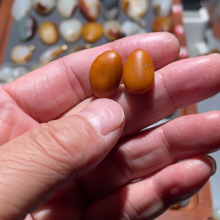 和田玉（糖玉）未镶嵌挂件