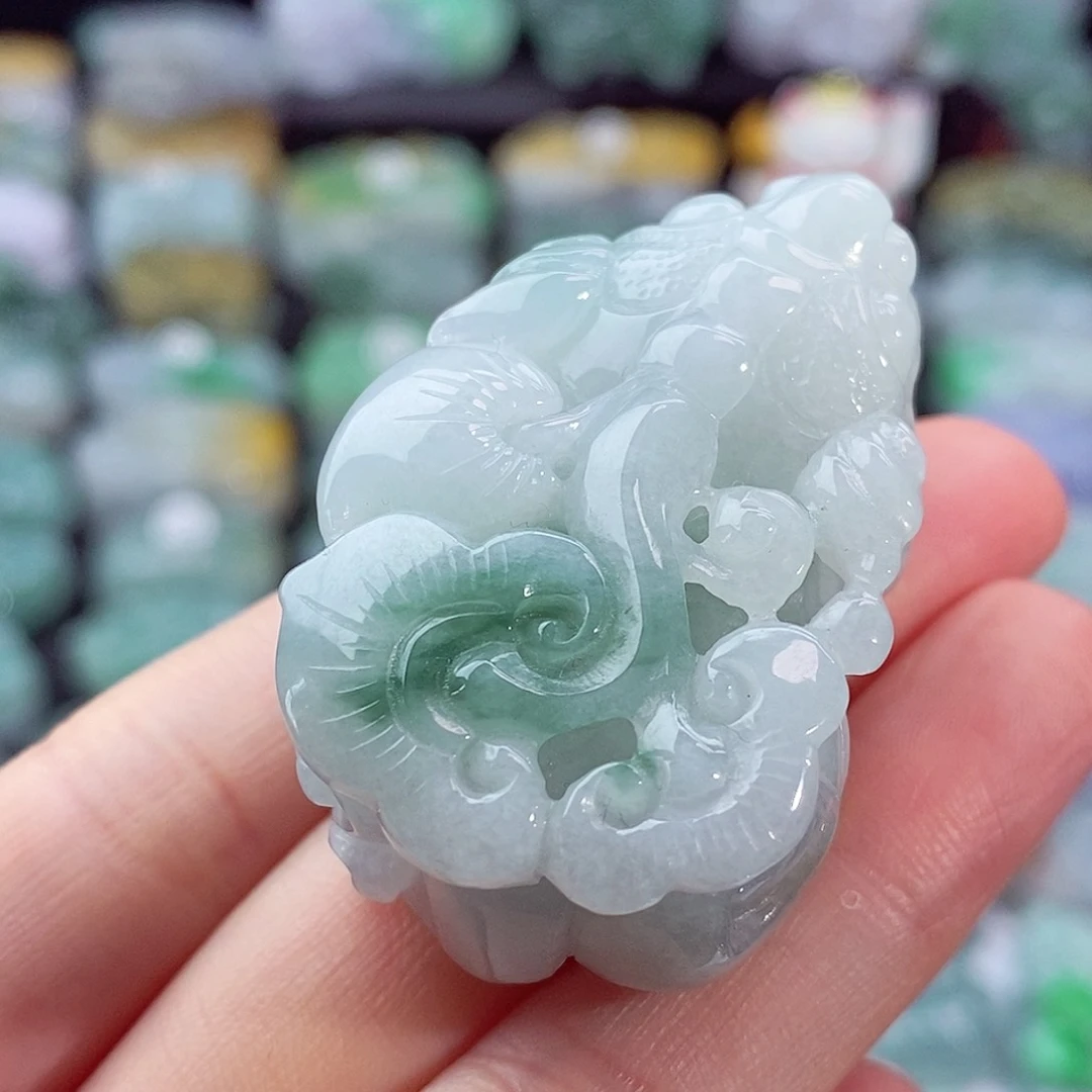 颈饰未镶嵌翡翠天然