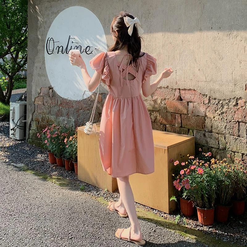 粉色泡泡袖连衣裙女2025夏季新款法式甜美小个子露背交叉绑带裙子