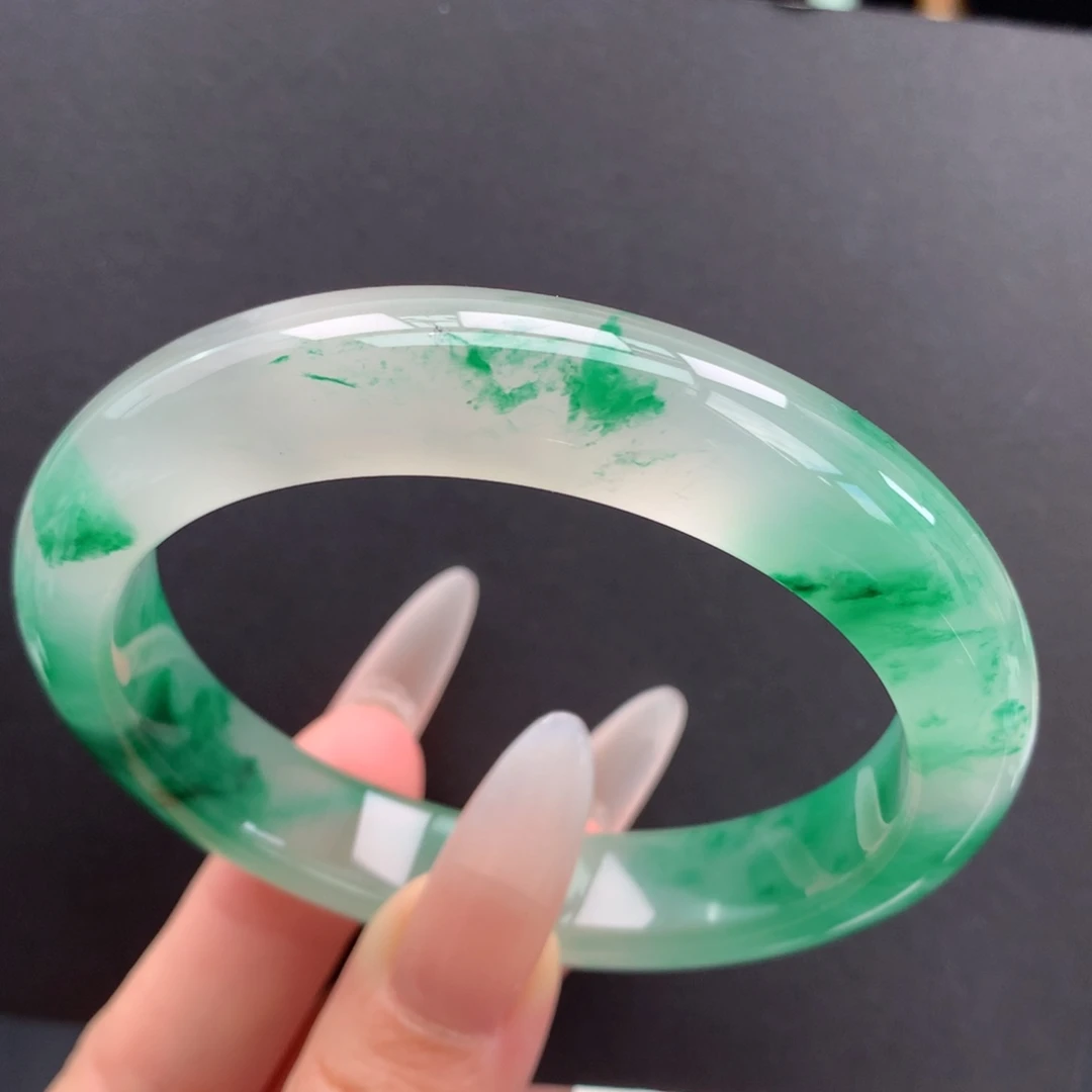 未镶嵌手镯石英质玉