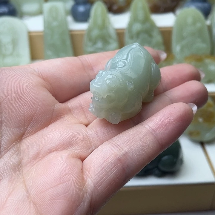 ~****和田玉未镶嵌颈饰