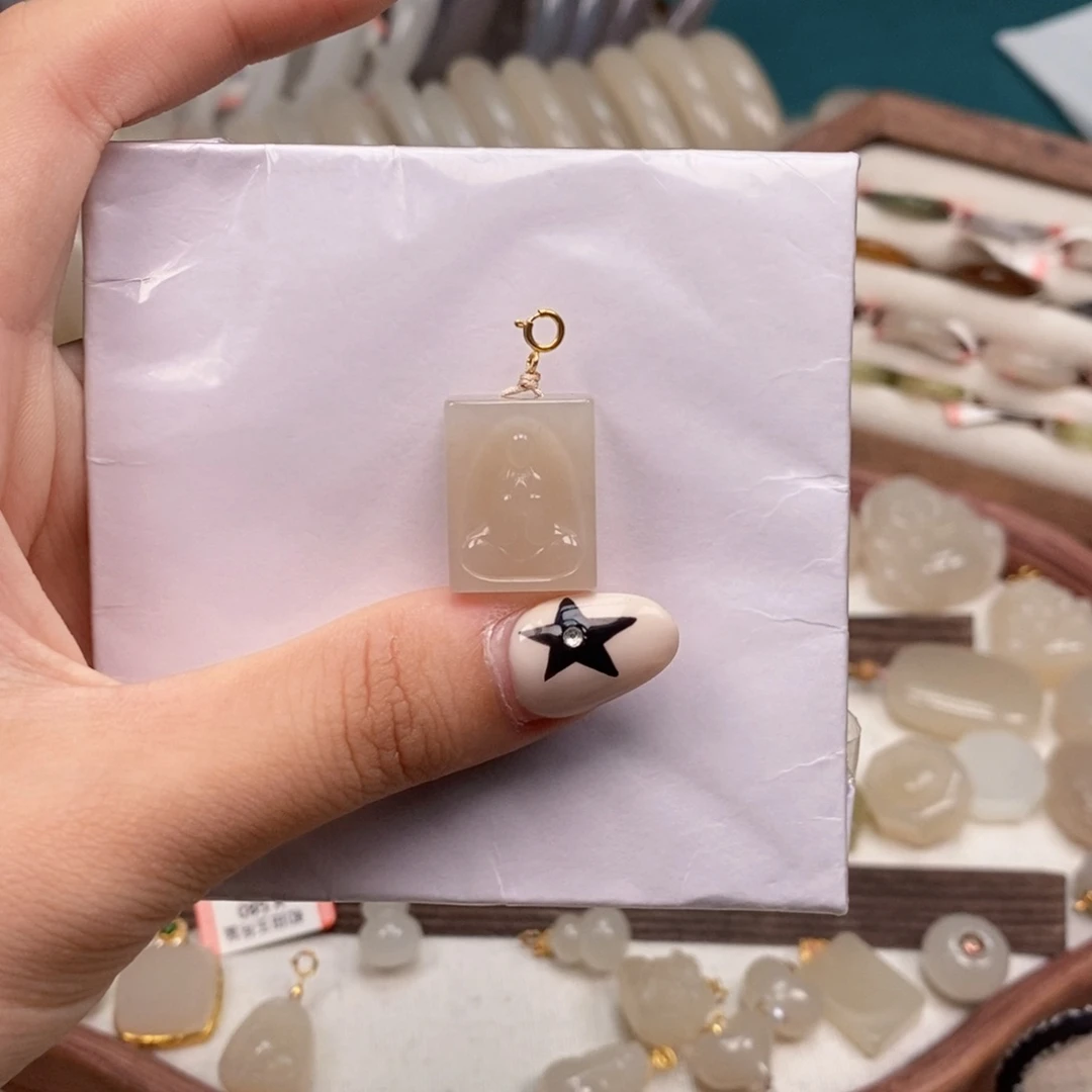 颈饰18K金镶嵌和田玉悟道