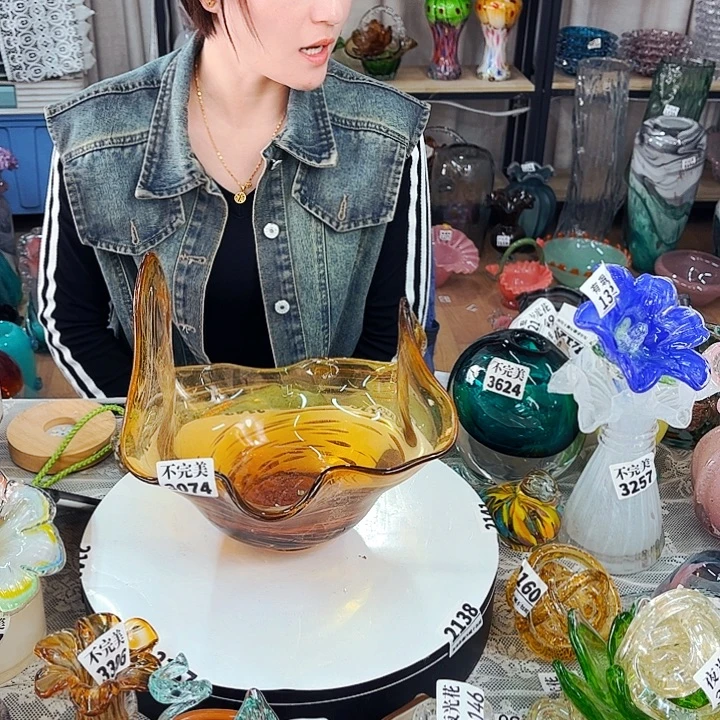3074 家悦琉璃工艺品不完美