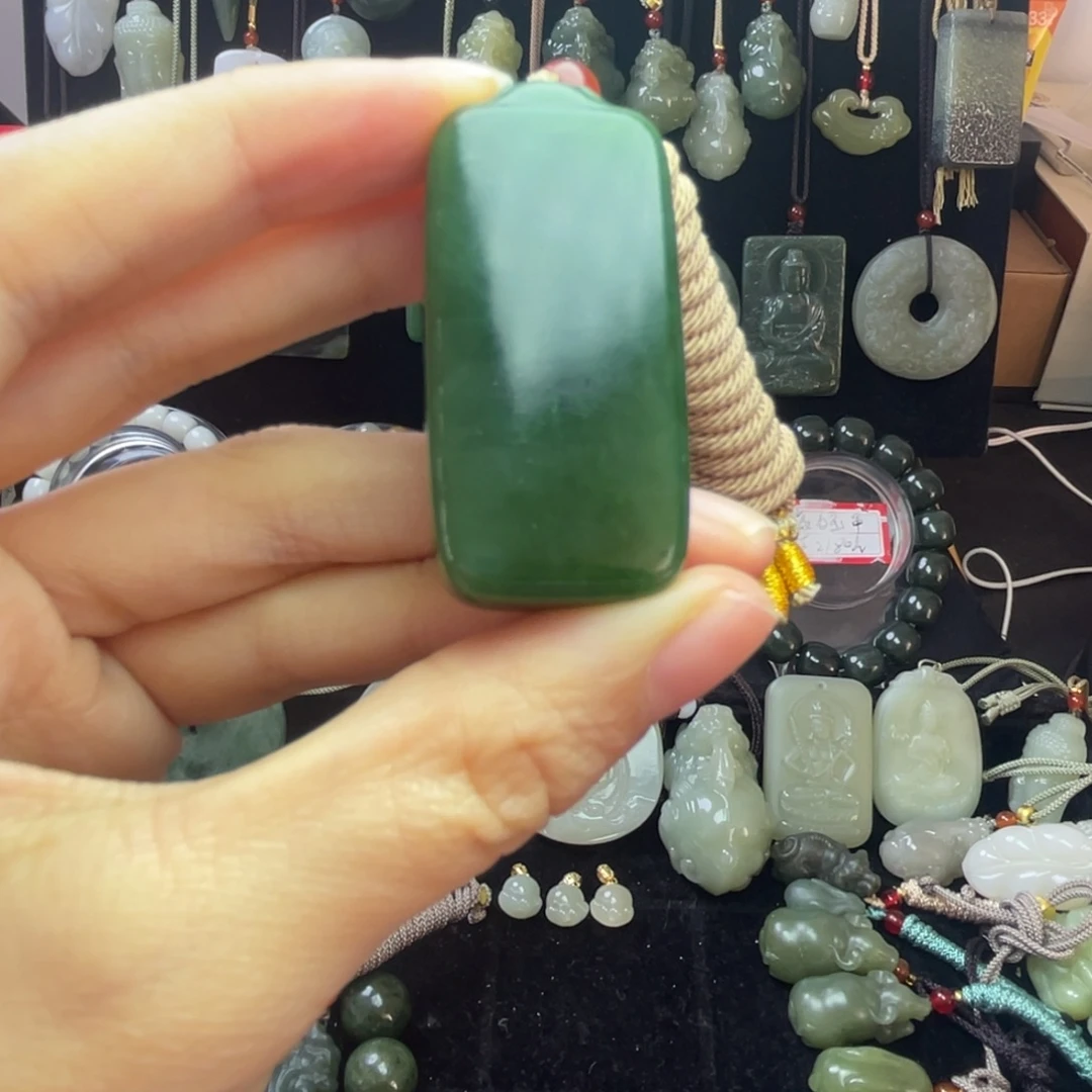 -***-和田玉未镶嵌颈饰