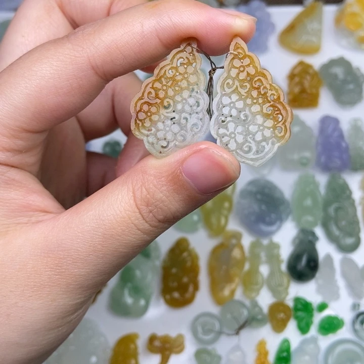 定制翡翠未镶嵌耳饰